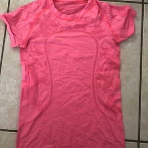 Lulu lemon- like new active shirt!
